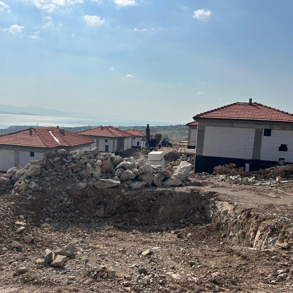 WhatsApp Image 2025-10-23 at 17.48.40 (2)